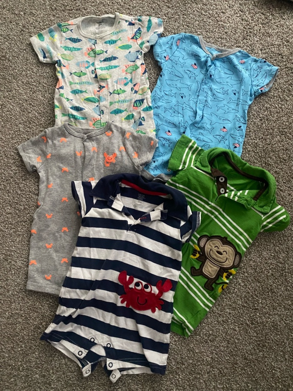 Carters set of 5 summer rompers size 9 months
